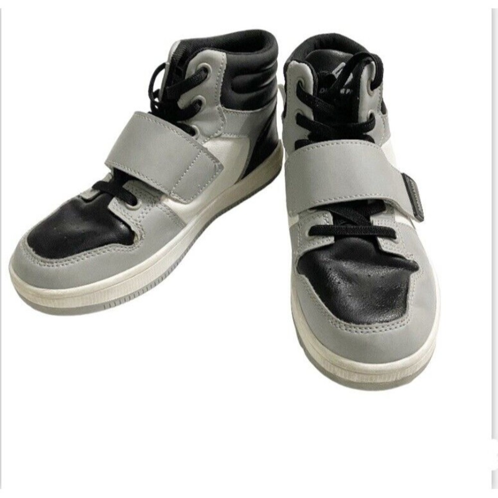 Dream Pairs Boys Freestyle-K High Top Black White Retro Sneaker Shoes Sz 1 FLAW